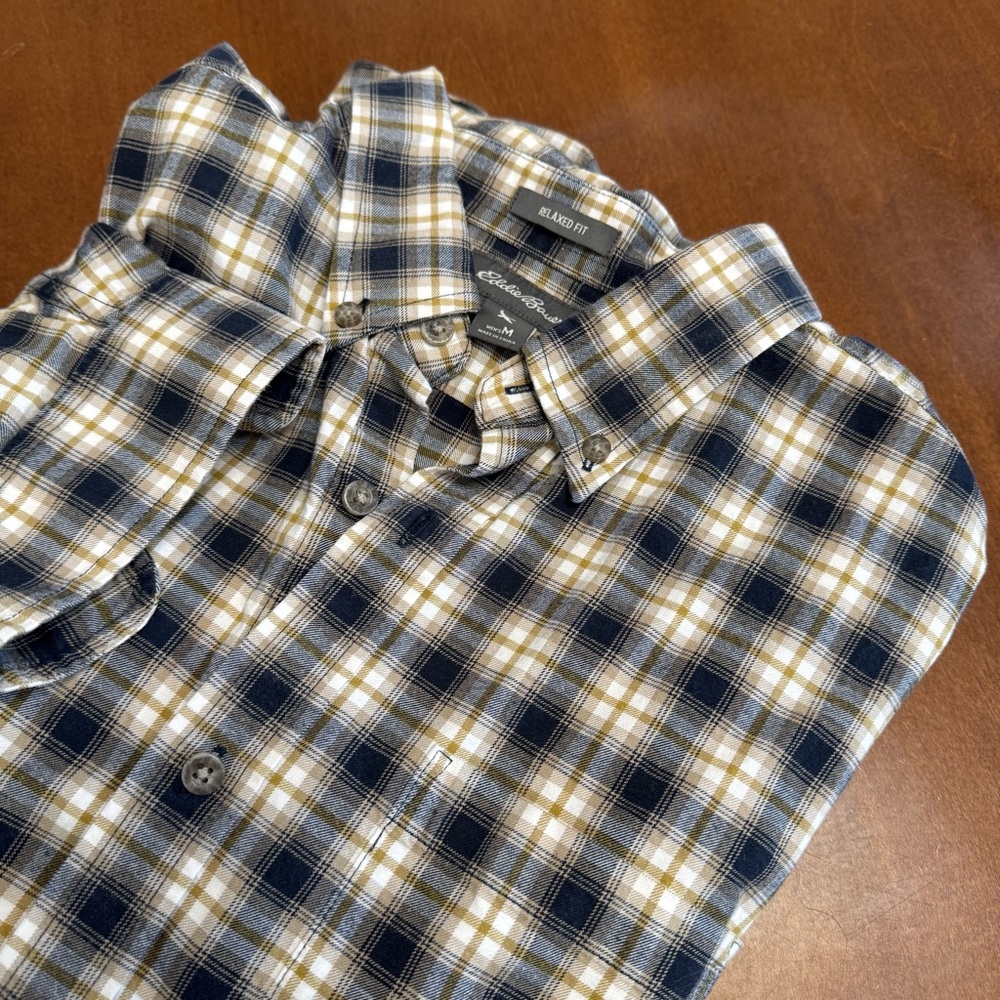 Eddie Bauer Men's Plaid Relaxed Fit Medium Button Down Long Sleeve 100% Cotton
